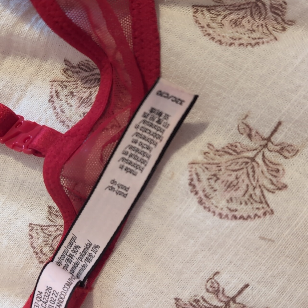 Victoria secret red lace push up bra - Picture 8 of 9